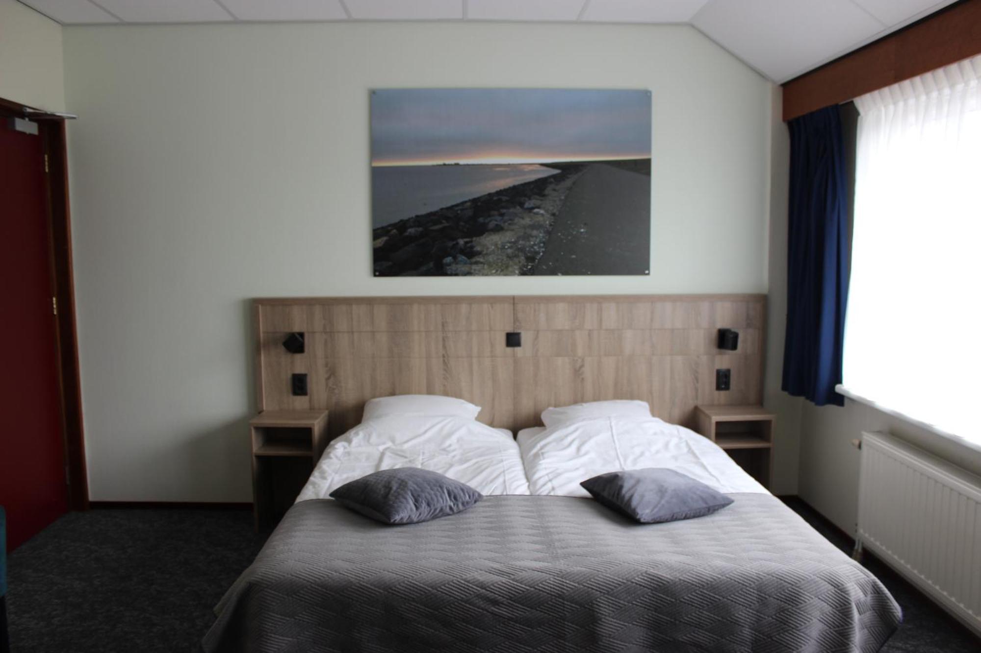 Hotel "De Klok" Buren  Exteriér fotografie