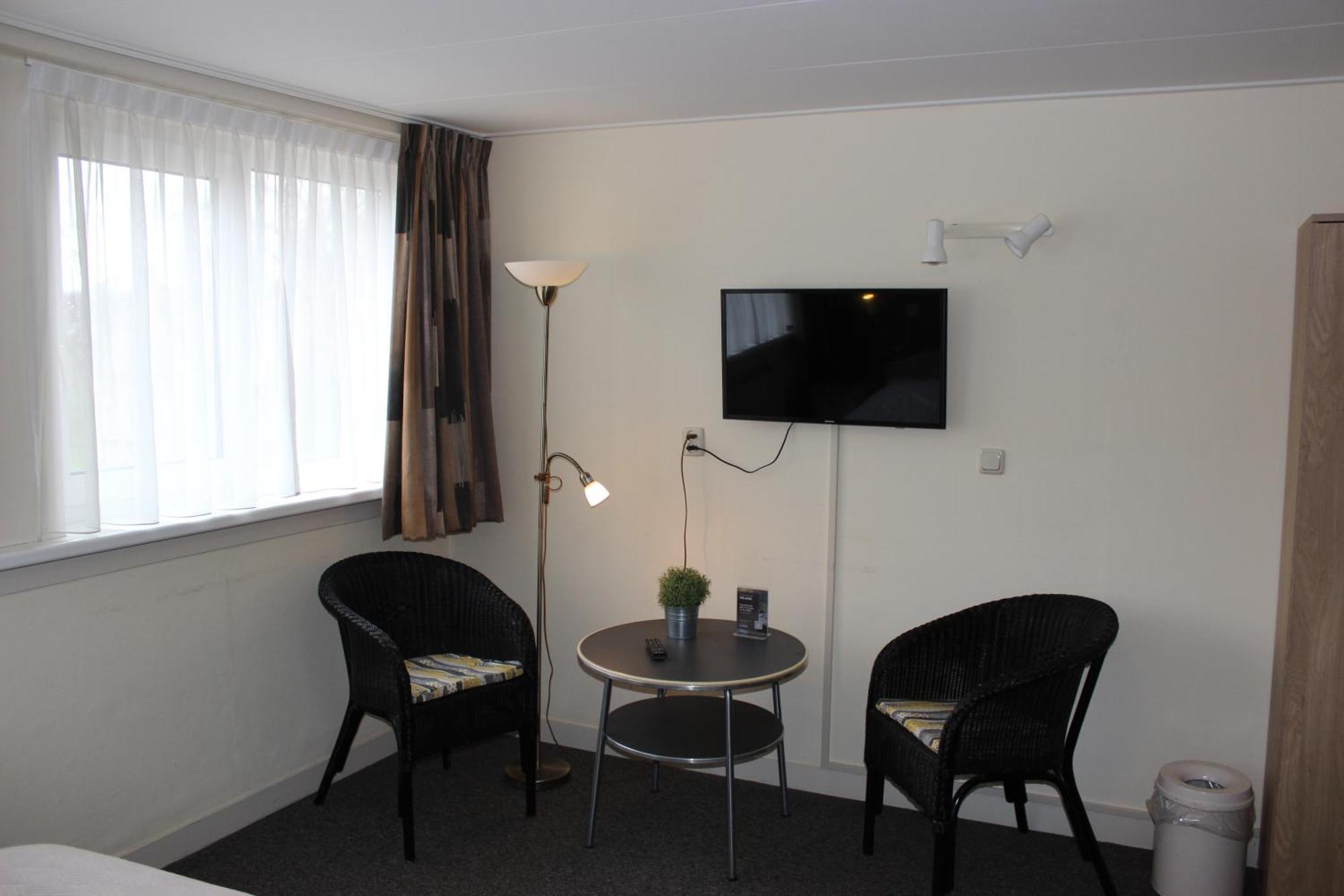 Hotel "De Klok" Buren  Pokoj fotografie